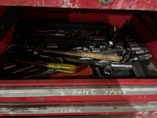 Kennedy Rolling Tool Chest with Tools / Broken Drawers - Image 4