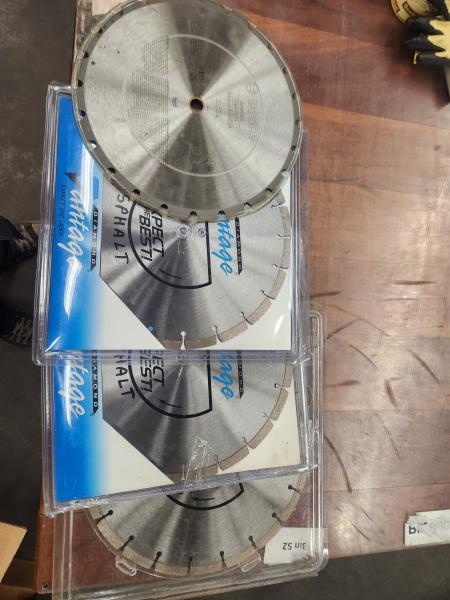 Box of 4 Asphalt Cutting Blades 14", New