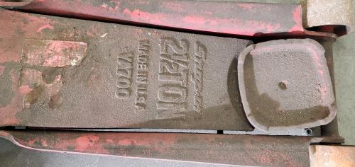 Used Snap-On 2.5 Ton YA700 Hydraulic Floor Jack