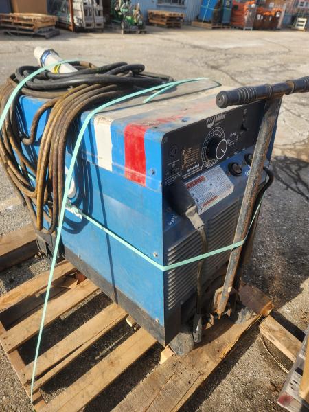 Lot of 1 Used Miller Constant Current DC Arc Welding Power Source, Untested, Unknown Working Condition 