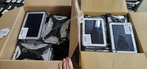 Lot of 32 Panasonic ToughPad FZ-G1 Ruggedized Tablet. 29x MK4, 3x MK2. - Image 1