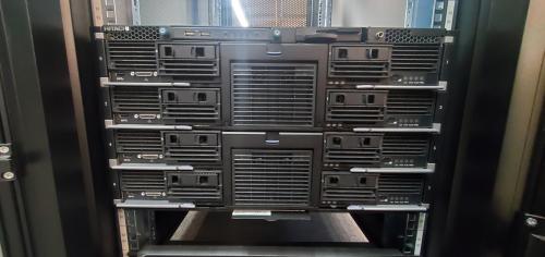 Hitachi Server Cabinet- 23"x48". Contains 2 Hitachi Blades(520XB1). No Keys. - Image 2