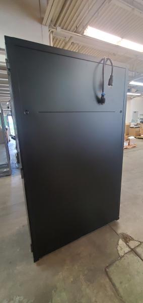 Hitachi Server Cabinet- 23"x48", Contains Hitachi HUSVM. 11 Empty HD Arrays. No Keys. - Image 3