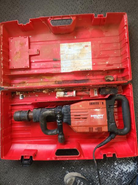 Lot of 1 Used Hilti TE 905-AVR Demolition Jack Hammer/Breaker