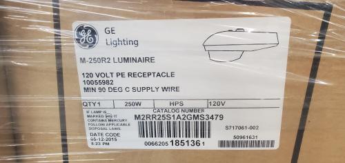 Lot of 40 GE M250R2 250W 120V HPS  Luminaires. - Image 1