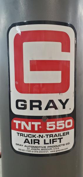 Gray TNT 500 Truck-N-Trailer Air Lift. 14000Lb. Capacity