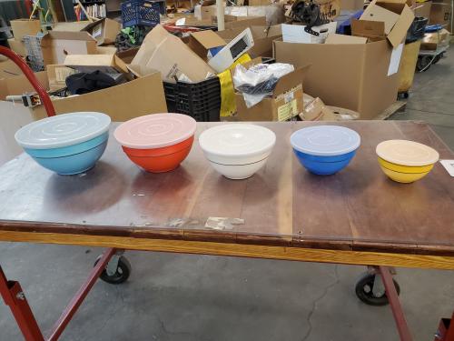 Lot of Mixing Bowls, plastic